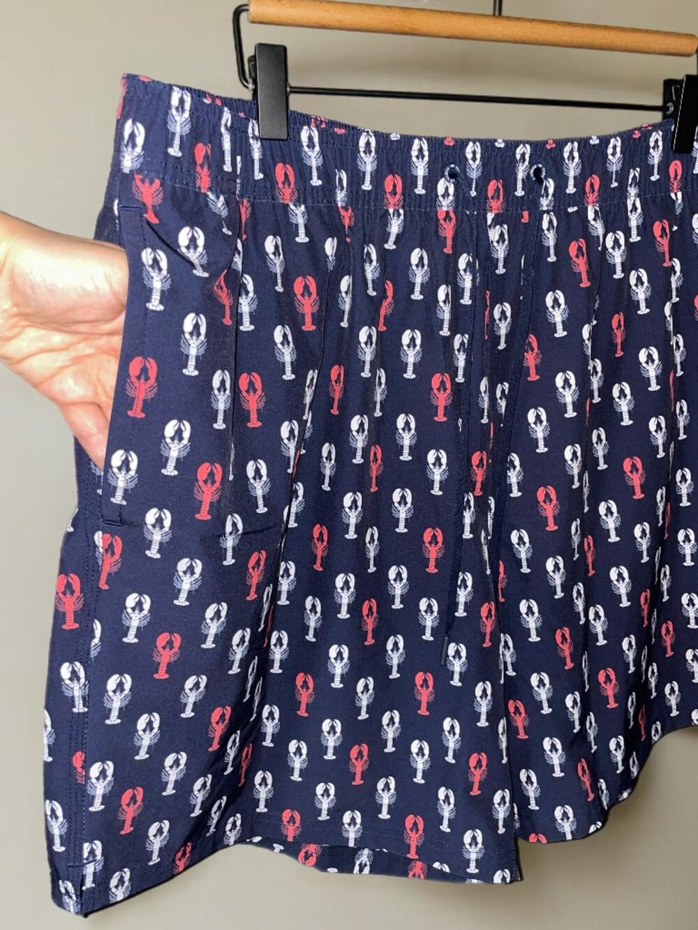Vineyard Vines Men's UPF 50 Chappy Lobster Lined Swim Shorts, Size 1XB - Picture 4 of 11